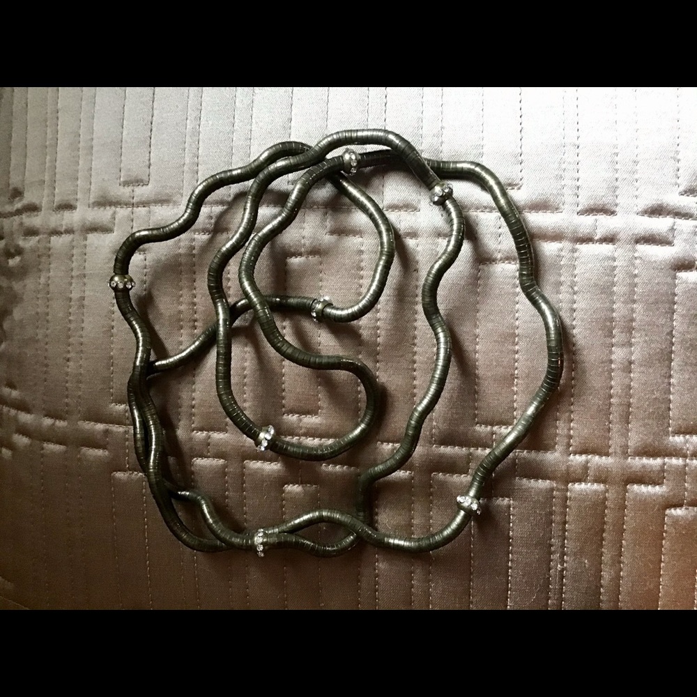 NWOT BUY OR FREE W/PURCHASE OF 2 ADDITIONAL ITEMS. NWOT FUN NECKLACE/BRACELET ♥️ - Picture 7 of 11
